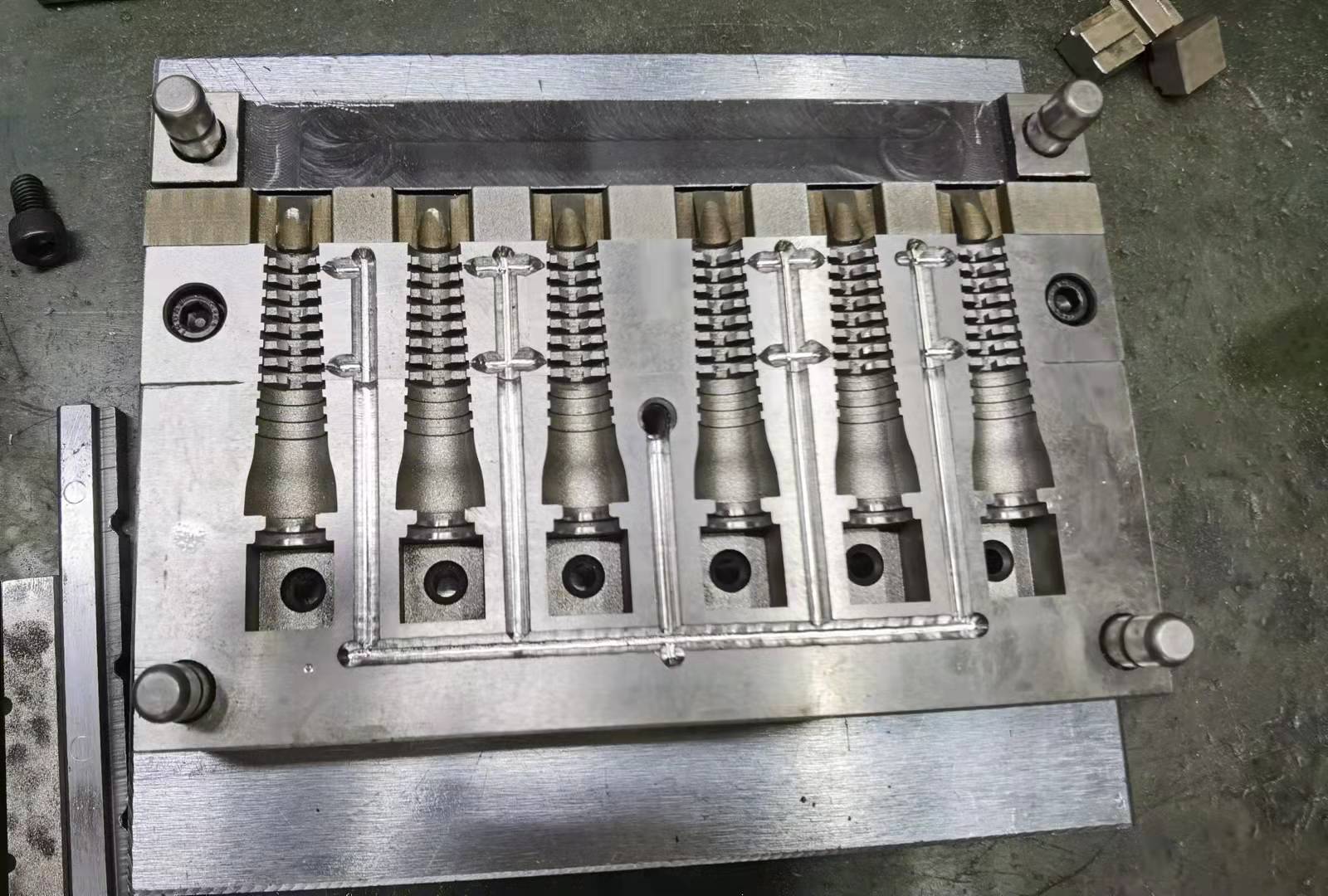 M12 connector plastic mold for waterproof connector tooling