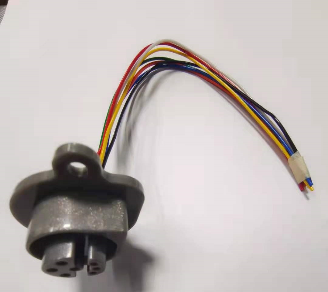 Ultrasonic knife lead wire aviation plug connector