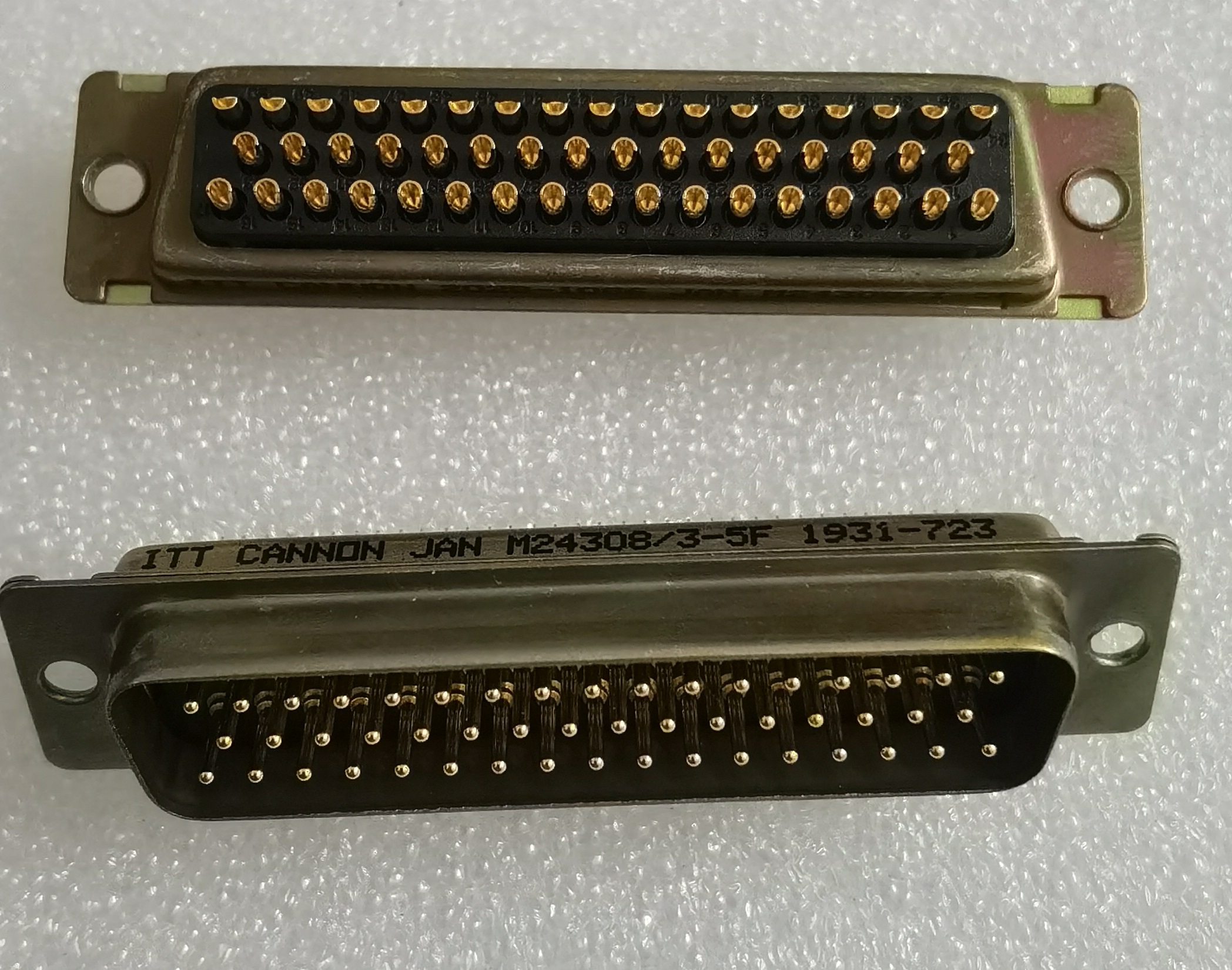 Rectangular male 50pin connector M243083-5F ITT connector